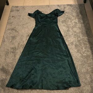 David’s Bridal junior bridesmaids dress size 18, worn once. Juniper